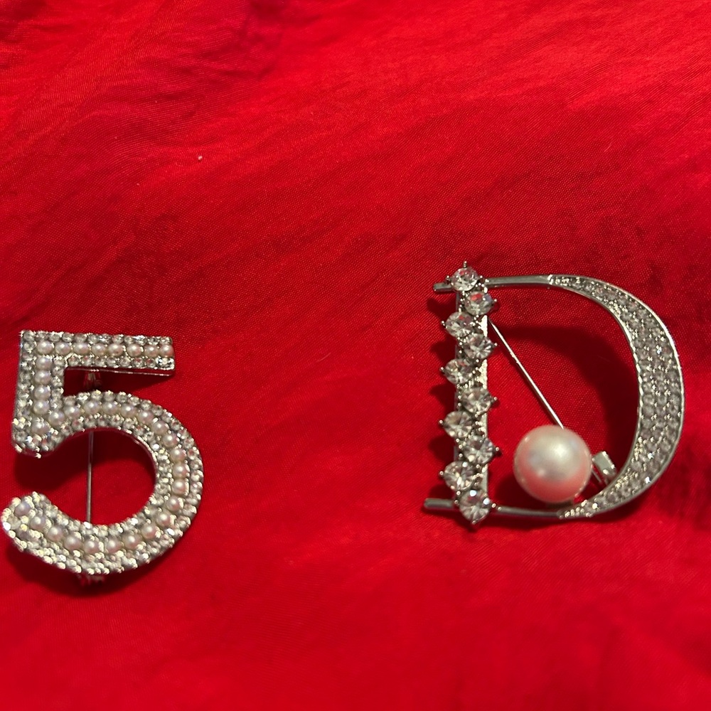 Elegant Silver and Pearl Brooch Set